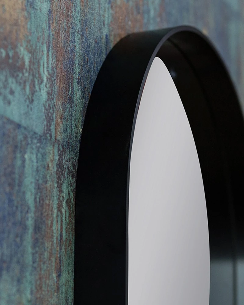 LED Spiegel oval mit Rahmen versetzt - ohne Beleuchtung