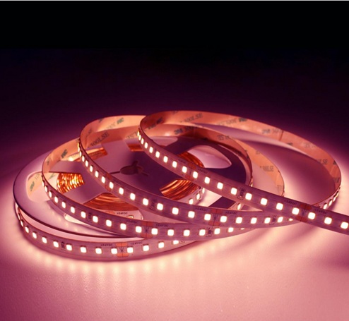 Striscia LED color carne 14,4W 24V