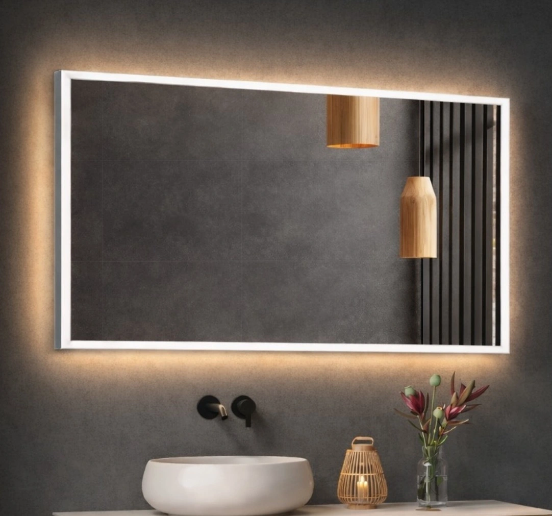 Specchio LED rettangolare con cornice – luce diretta/indiretta