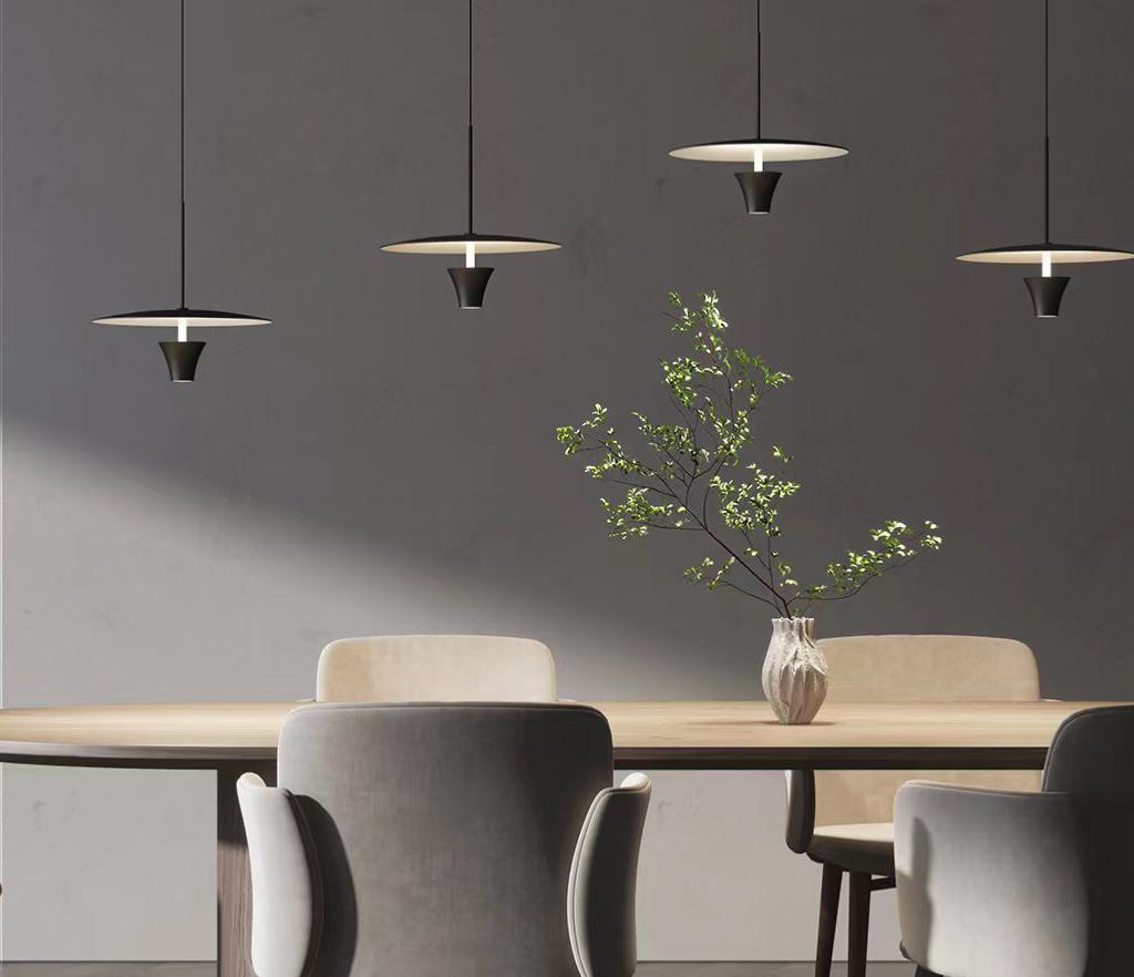 Lampada a sospensione 48V nera