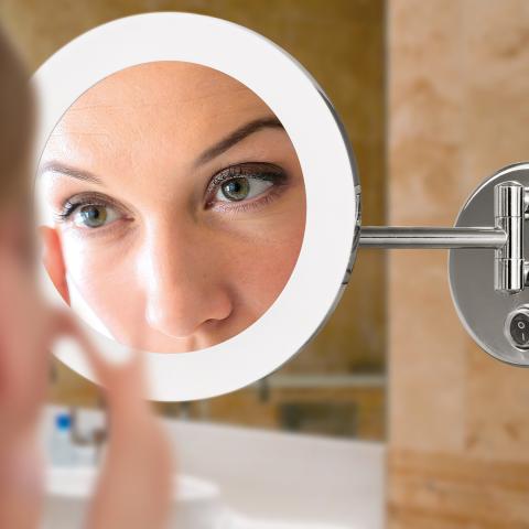 Specchio per il trucco a LED cromato