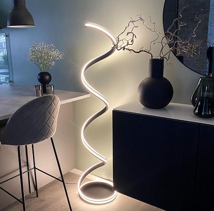 Lampada da terra LED nera curva