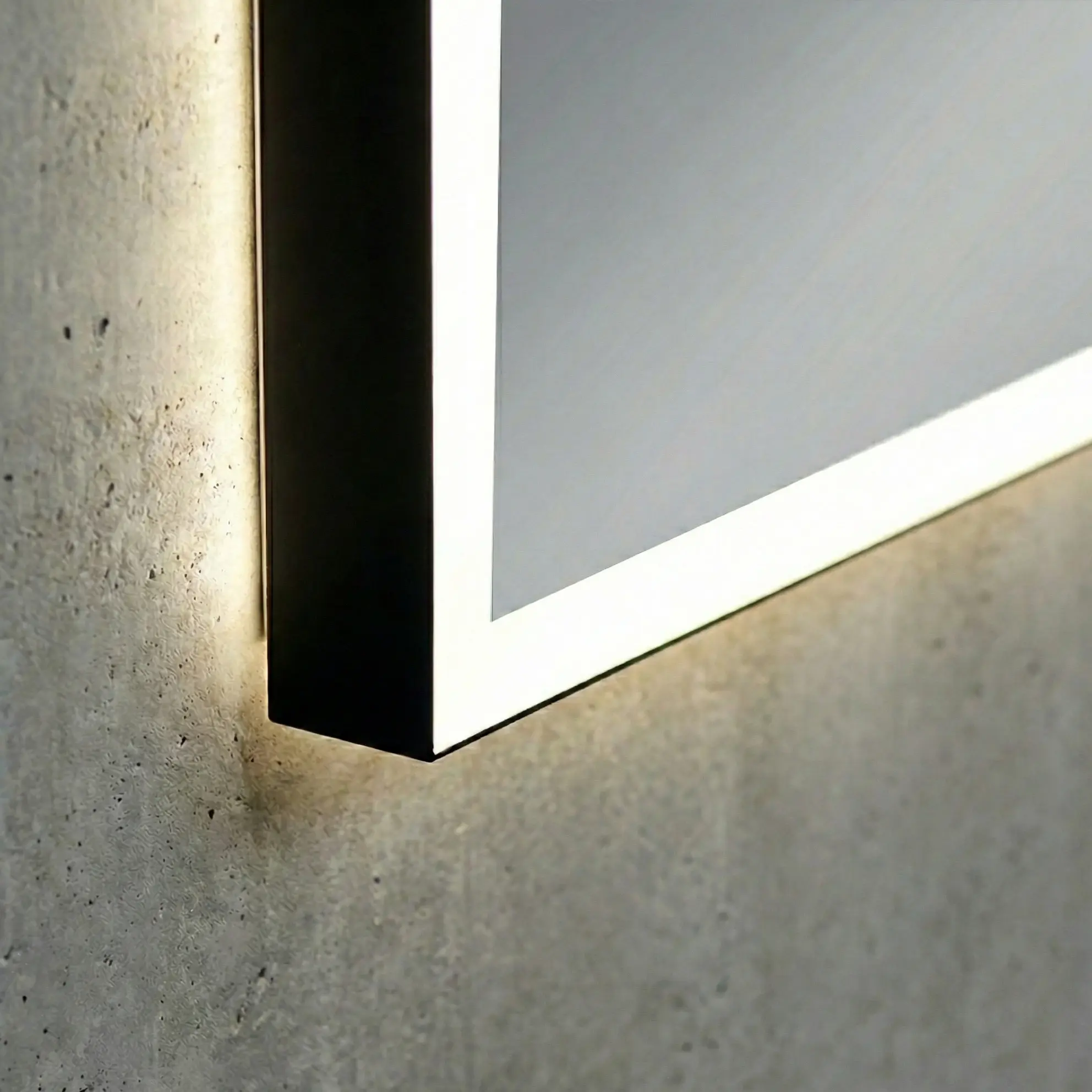 Specchio LED rettangolare con cornice – luce diretta/indiretta