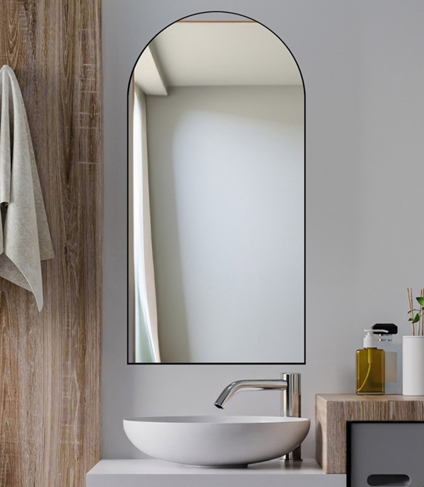 Specchio con cornice – senza illuminazione