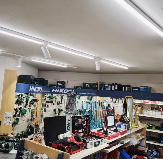 Luce lineare LED 3PH 60cm 20W 3000K bianco