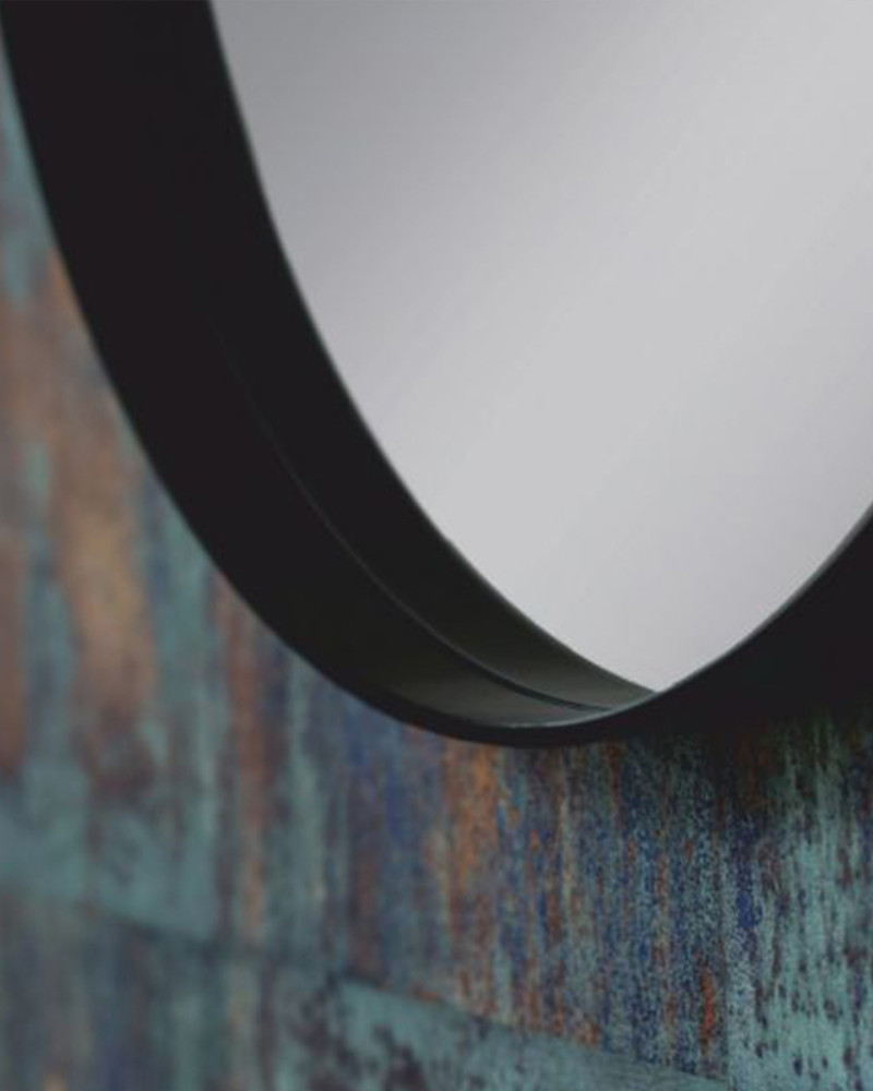 Specchio arretrato con cornice in metallo – senza illuminazione