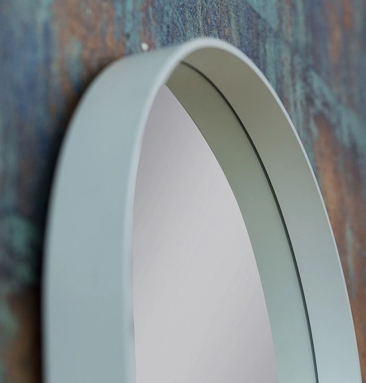 LED Spiegel oval mit Rahmen versetzt - ohne Beleuchtung